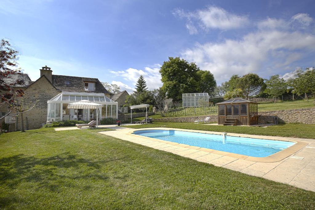 Hotel La Source Gilhodes Castelnau-de-Mandailles Exterior foto